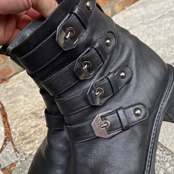 Stuart Weitzman - Picture 8 of 16